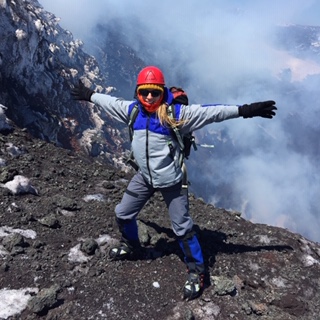 F8767B37-0B2A-444E-948B-8BE295B0FE91